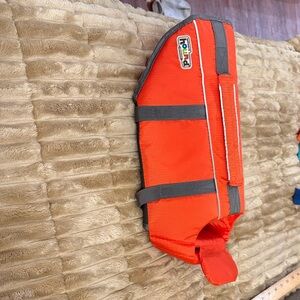 Outward Hound Vibrant Orange Pet Life Vest